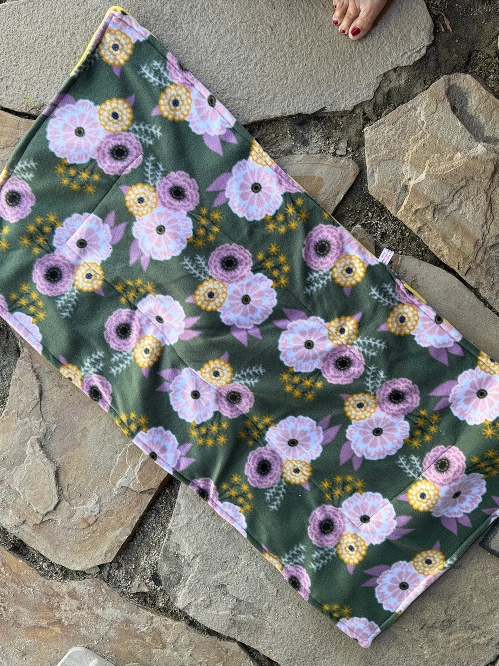 Guinea Pig Midwest Fleece Cage Liner 24”x 47” Reusable New Flowers yellow